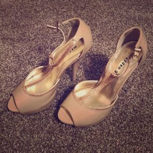 Gold glitter heels